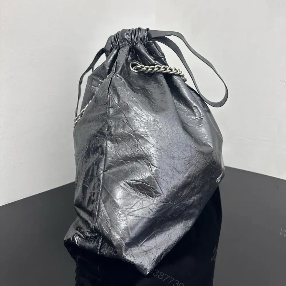 View 4 of 高仿Balenciaga2023Crushtote褶皺牛皮購物袋大號