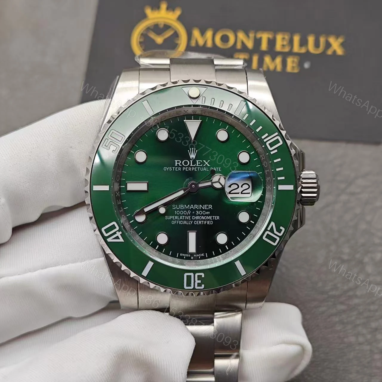 View 2 of TOP Replica Rolex Submariner Green Dial Hulk