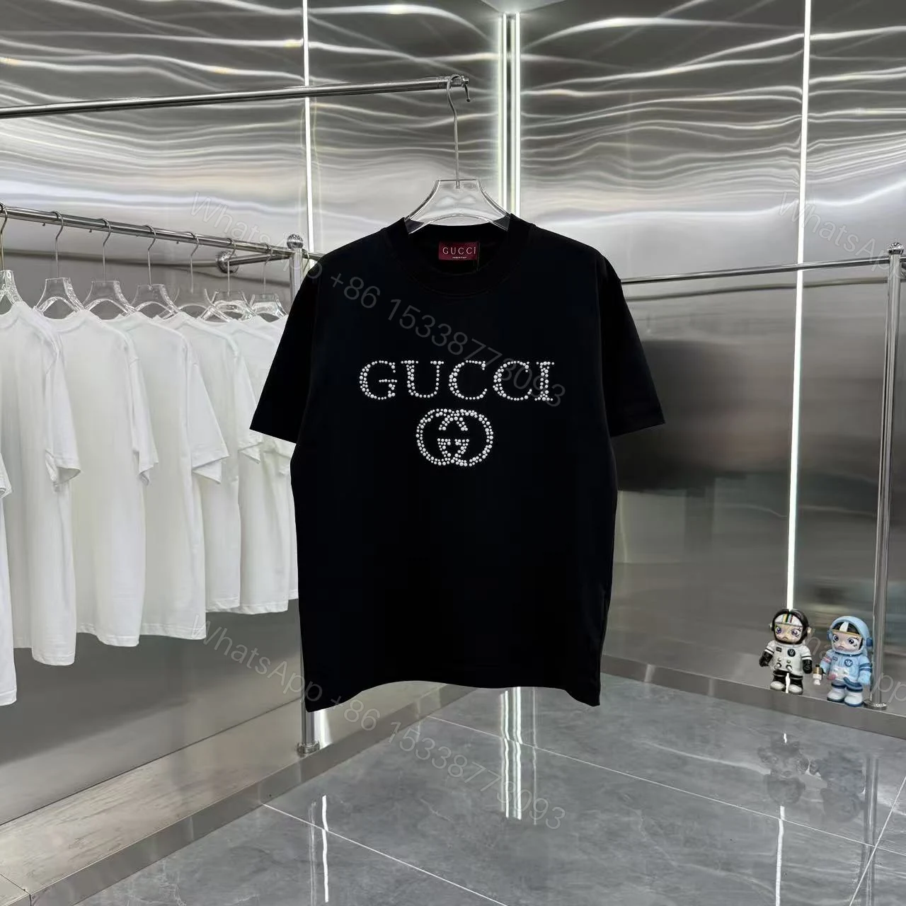 Gucci A貨男士短袖 經典字母LOGO鑽石點綴黑T 奢感升級 — view 1