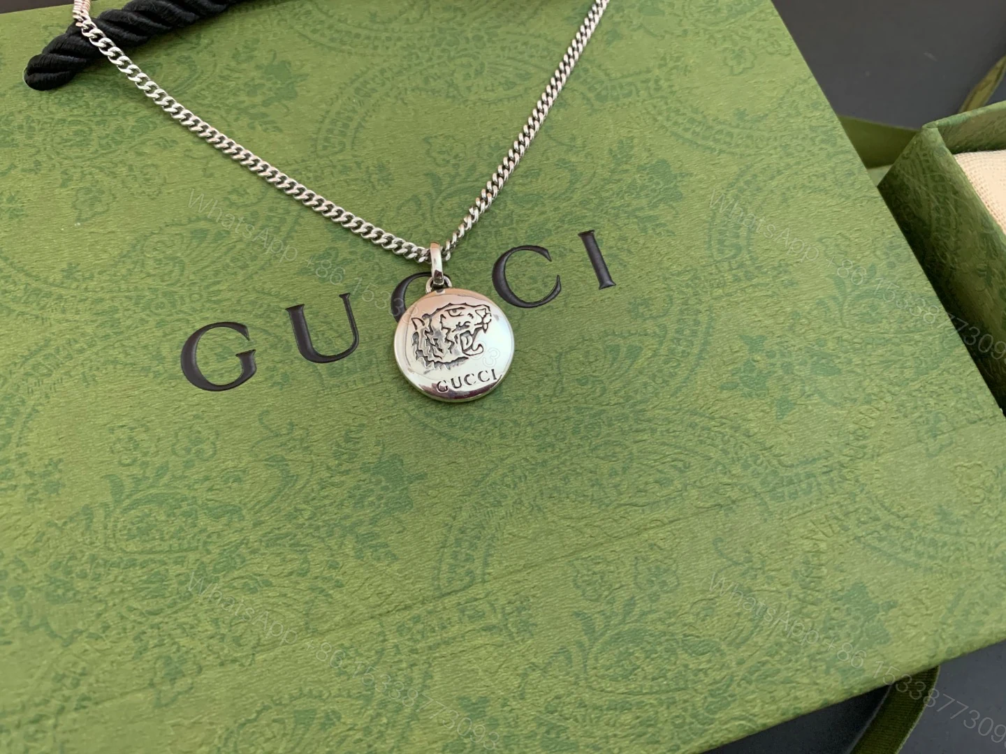 View 2 of EN – Lux Gucci Necklaces 011