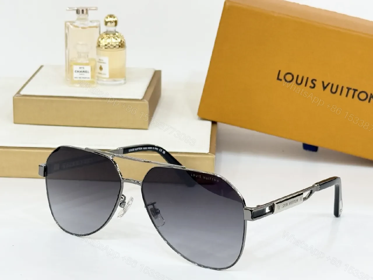 Classic Pilot Sunglasses: Metal Frame, Gradient UV Lens — view 1