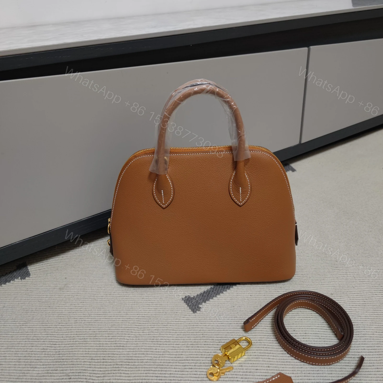 Hermes 高仿 女款 Bolide 手提包 焦糖棕經典百搭款 — view 1
