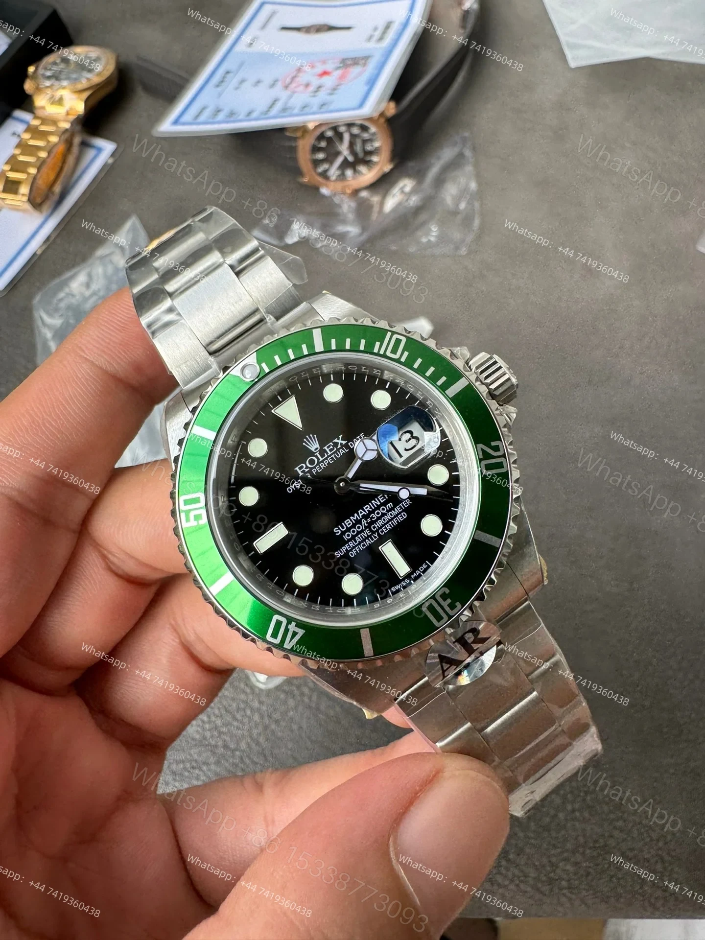 View 6 of Rolex Submariner 16610LV Kermit 1:1 Replica – Green Bezel Black Dial 3135 Movement 40mm Super Clone