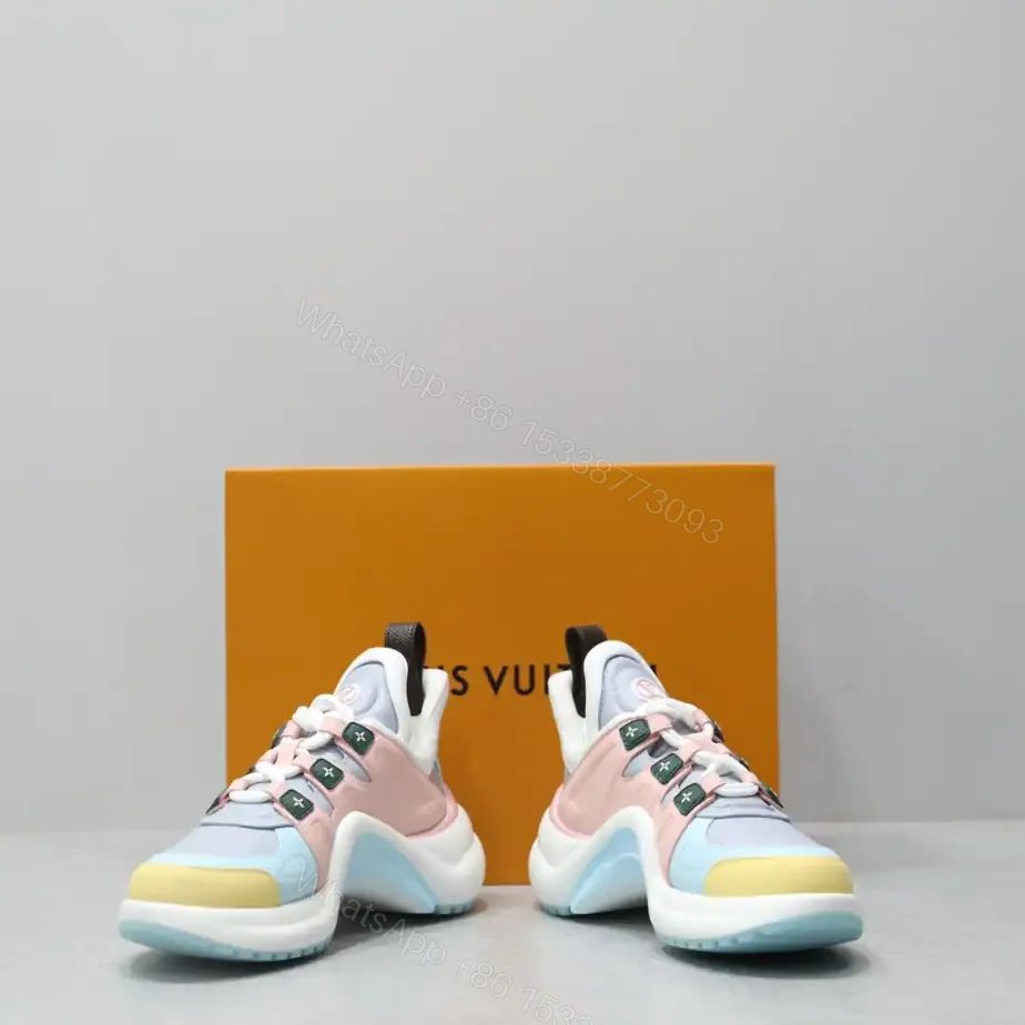 View 4 of LV ARCHLIGHT SNEAKER – LSVM024