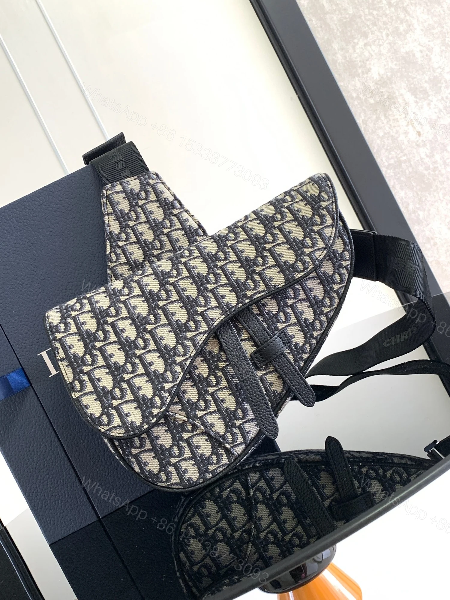 Dior精品仿製男款Oblique帆布馬鞍包 經典再現輕便款式 — view 1
