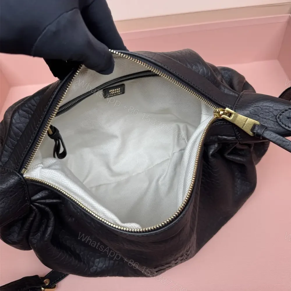View 9 of 高仿miumiu*5BC191小羊皮單肩包黑色免檢版