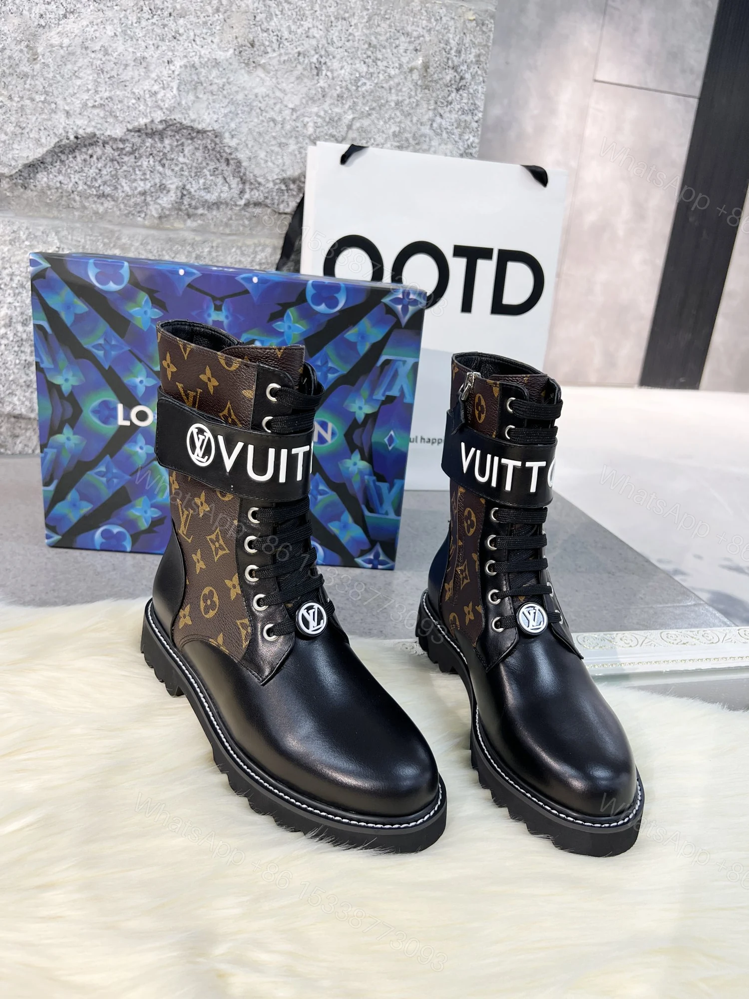LV 原單拼接Monogram軍靴 女士厚底高筒時尚馬丁靴 — view 1