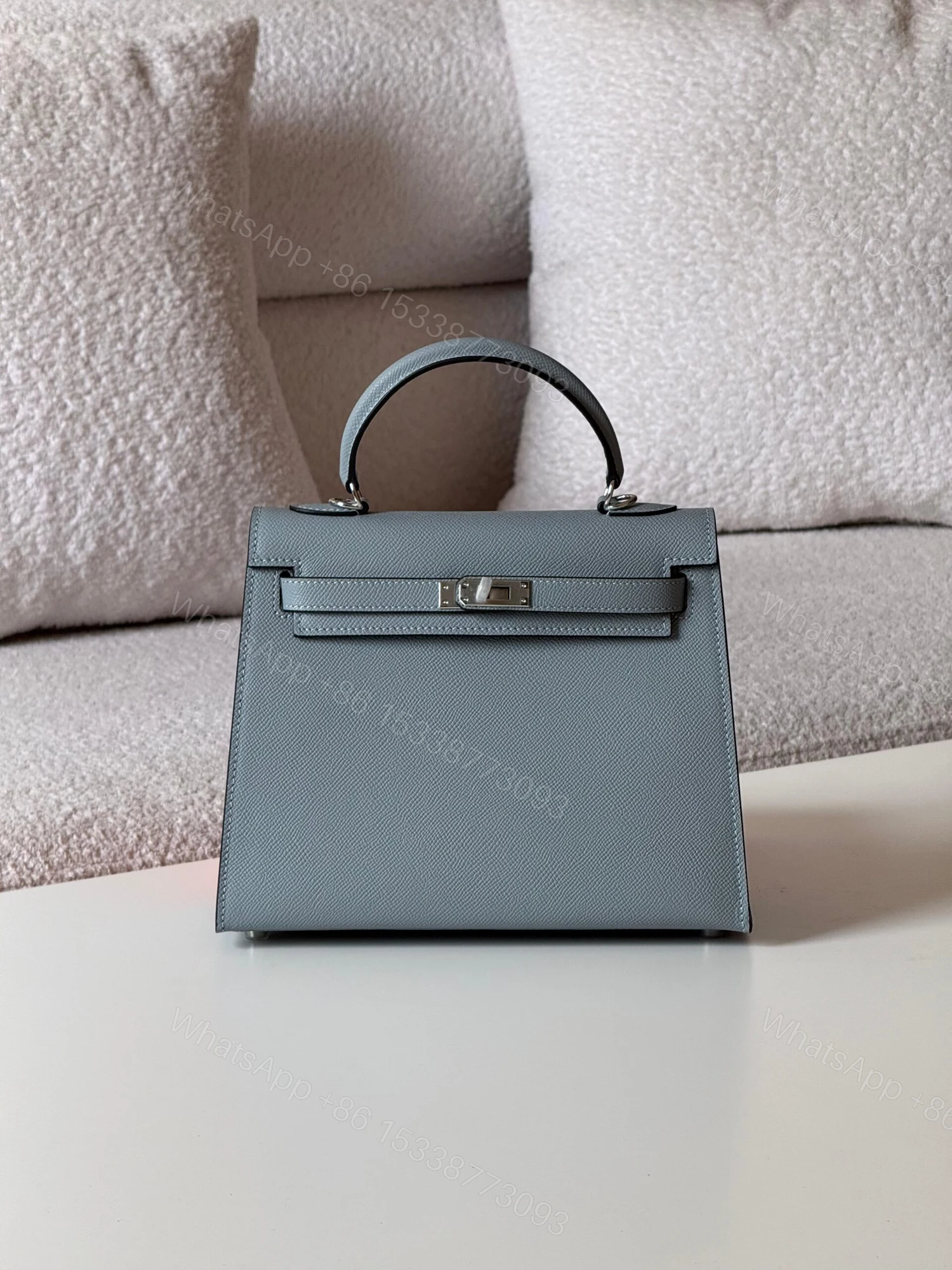 Hermès Kelly 25 Almond green epsom leather — view 1