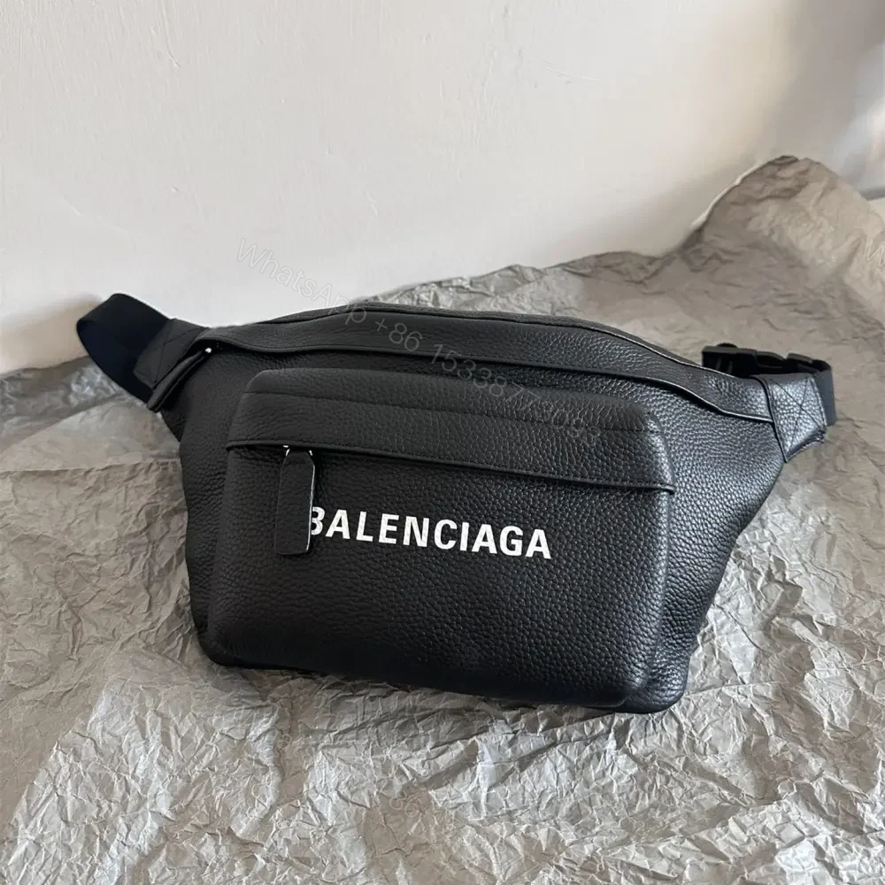 View 4 of 高仿Balenciaga男士小牛皮腰包