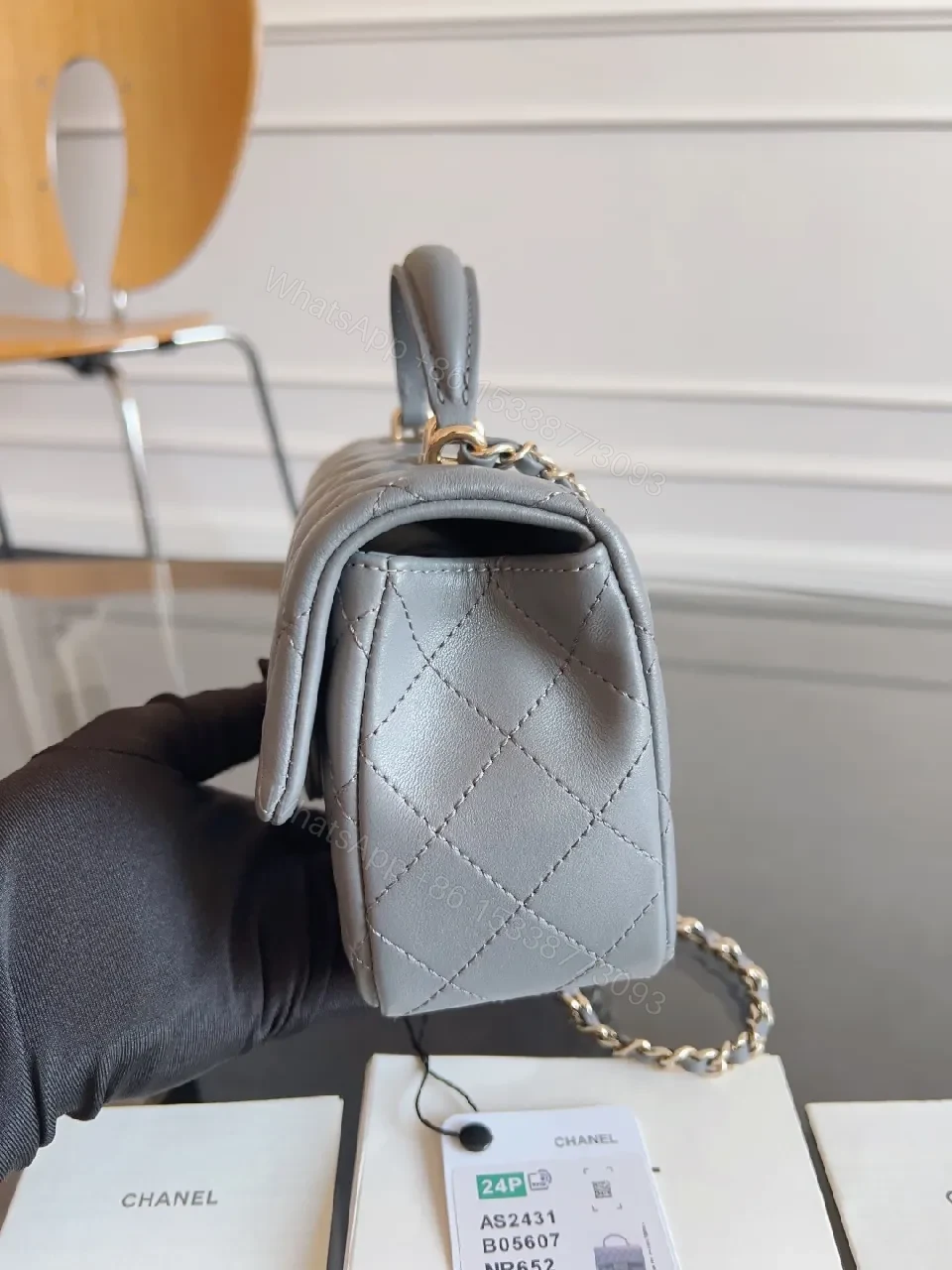 View 5 of Soft-Gray Quilted Leather Bag: Timeless Chic, Everyday Luxury