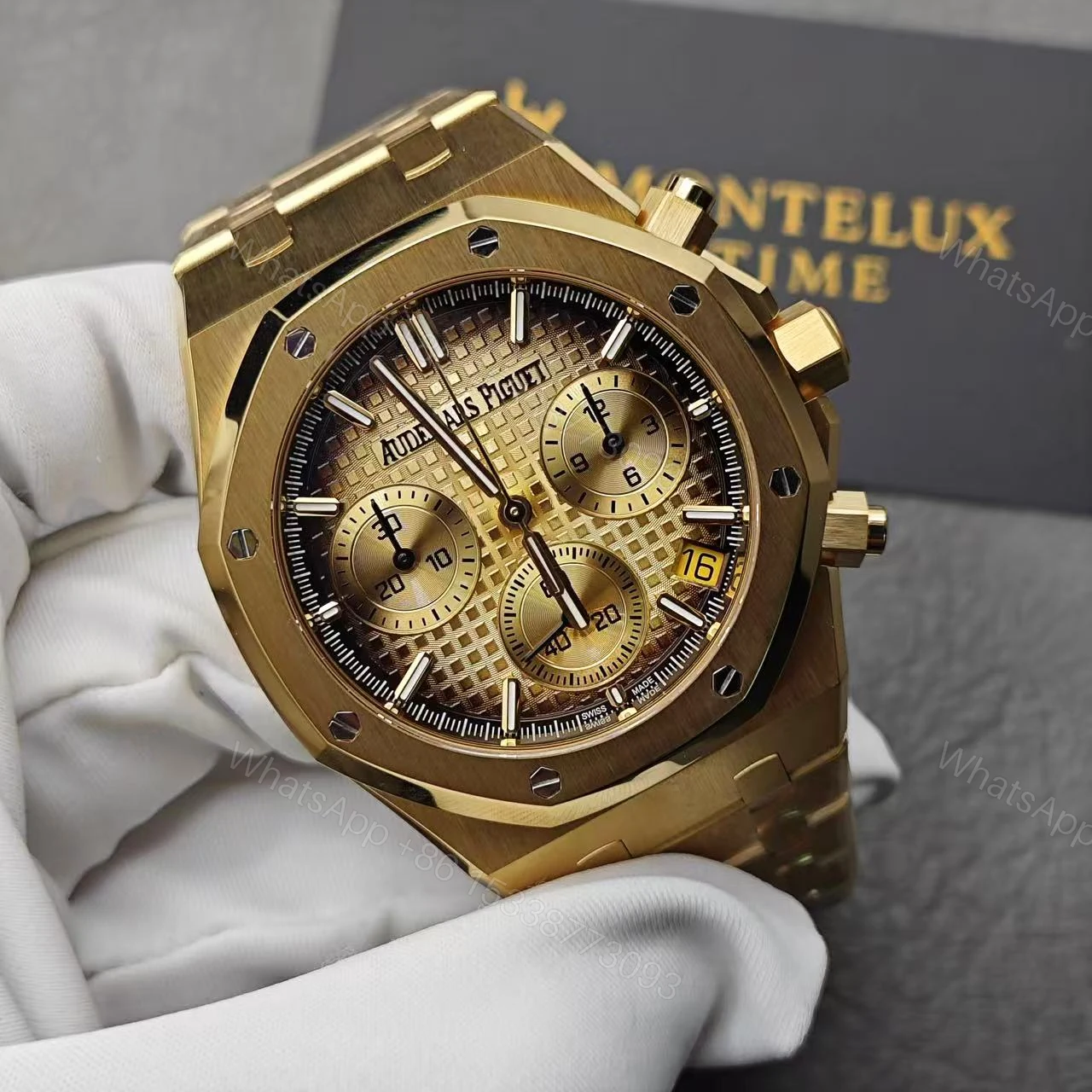 View 9 of Replica Swiss Audemars Piguet Royal Oak Chronograph Yellow Gold & Smoked Champagne Dial 41mm