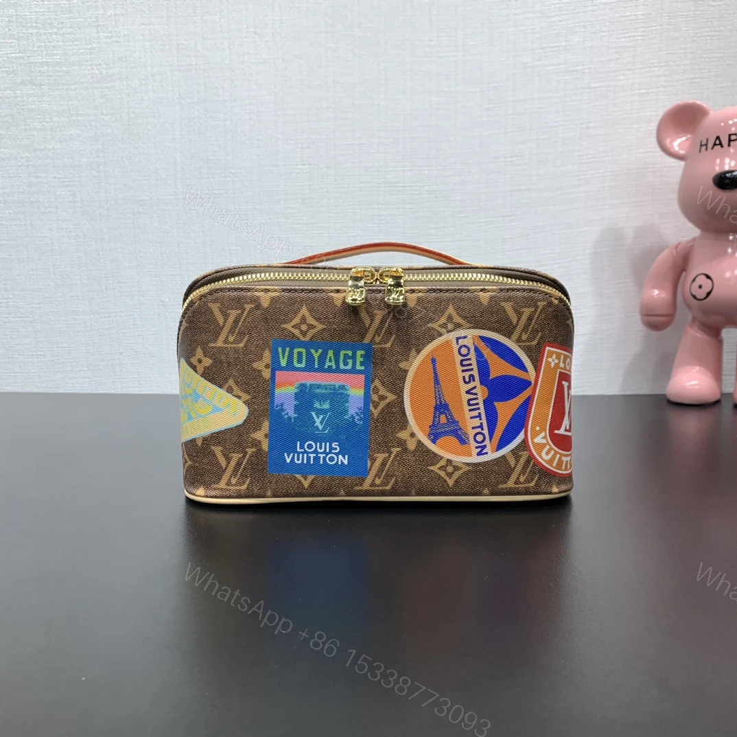 LV 高仿M14744旅行貼紙化妝包 Monogram復古拉鍊款 — view 1