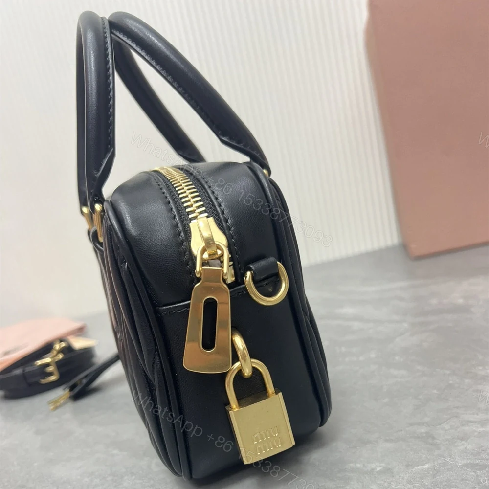 View 6 of 高仿miumiu繆繆TooPretty系列5BB123保齡球手袋黑色