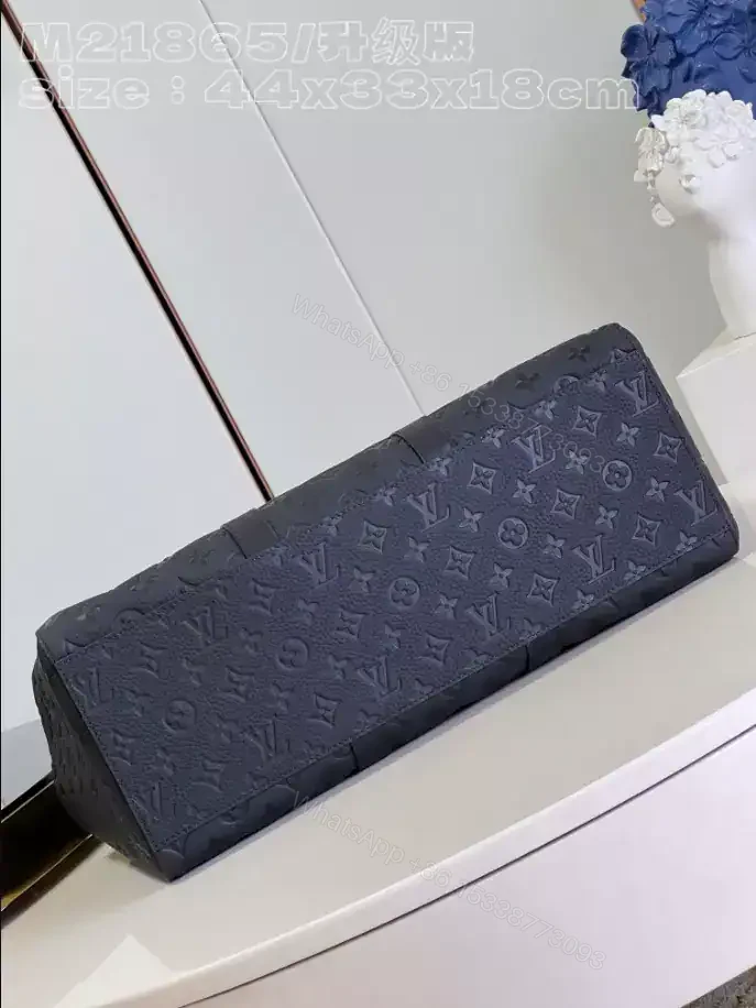 View 5 of LOUIS VUITTON SAC PLAT 24H MONOGRAM TAURILLON LEATHER – LBV392
