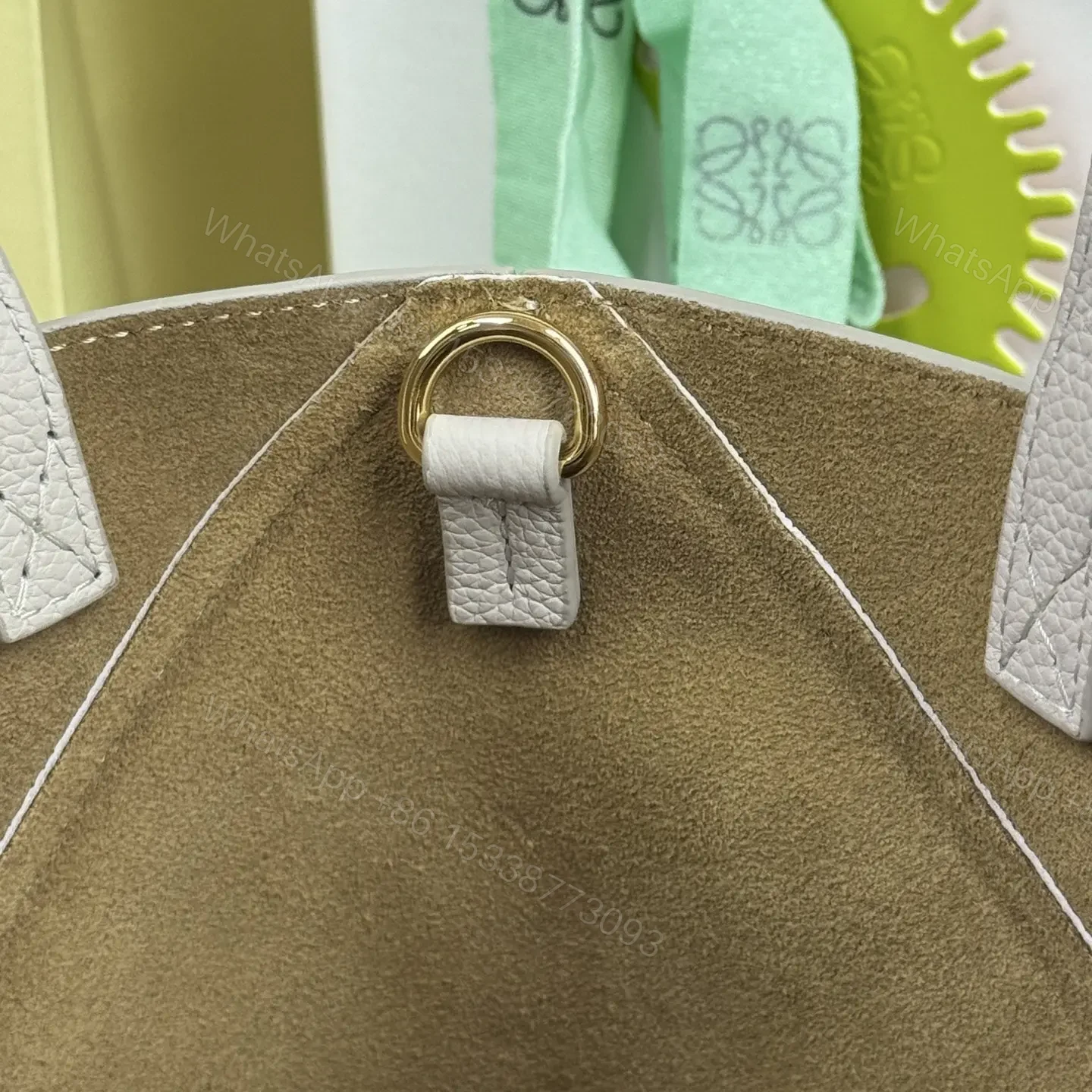 View 12 of 高仿Loewe*Fold系列1769小牛皮Tote手袋米灰色Mini免檢版