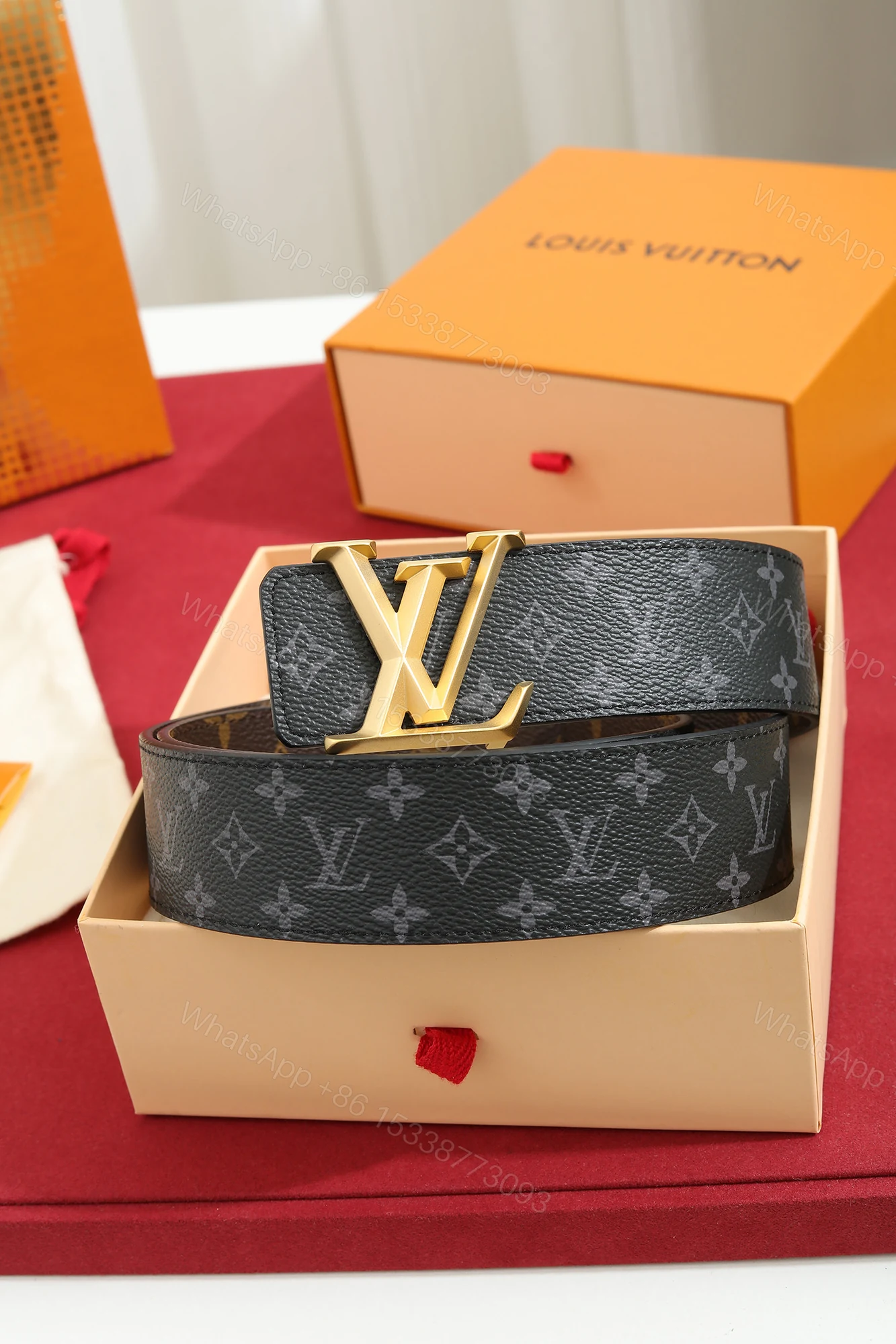 LV A貨男款 Monogram Eclipse 經典LV扣頭皮帶 商務百搭款 — view 1