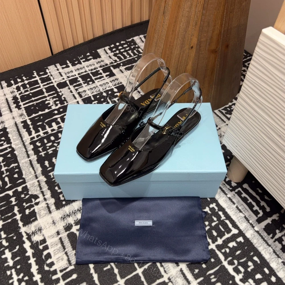 View 2 of 高仿Prada*1F828A方頭皮質塔扣休閒涼鞋漆皮黑色免檢版