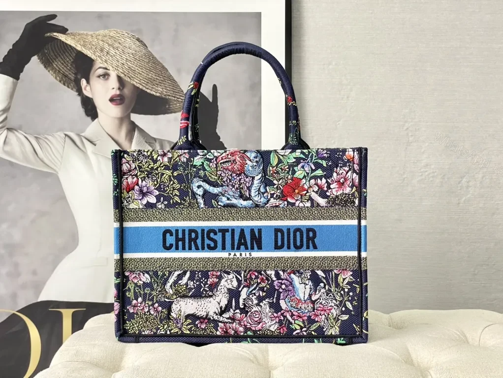 Vivid Floral Dior Tote: All-Day Sophisticated Carry — view 1