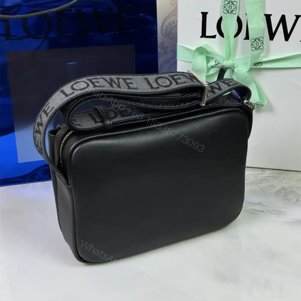 View 4 of 高仿Loewe*Military系列1100牛皮男士郵差包黑色小號免檢版