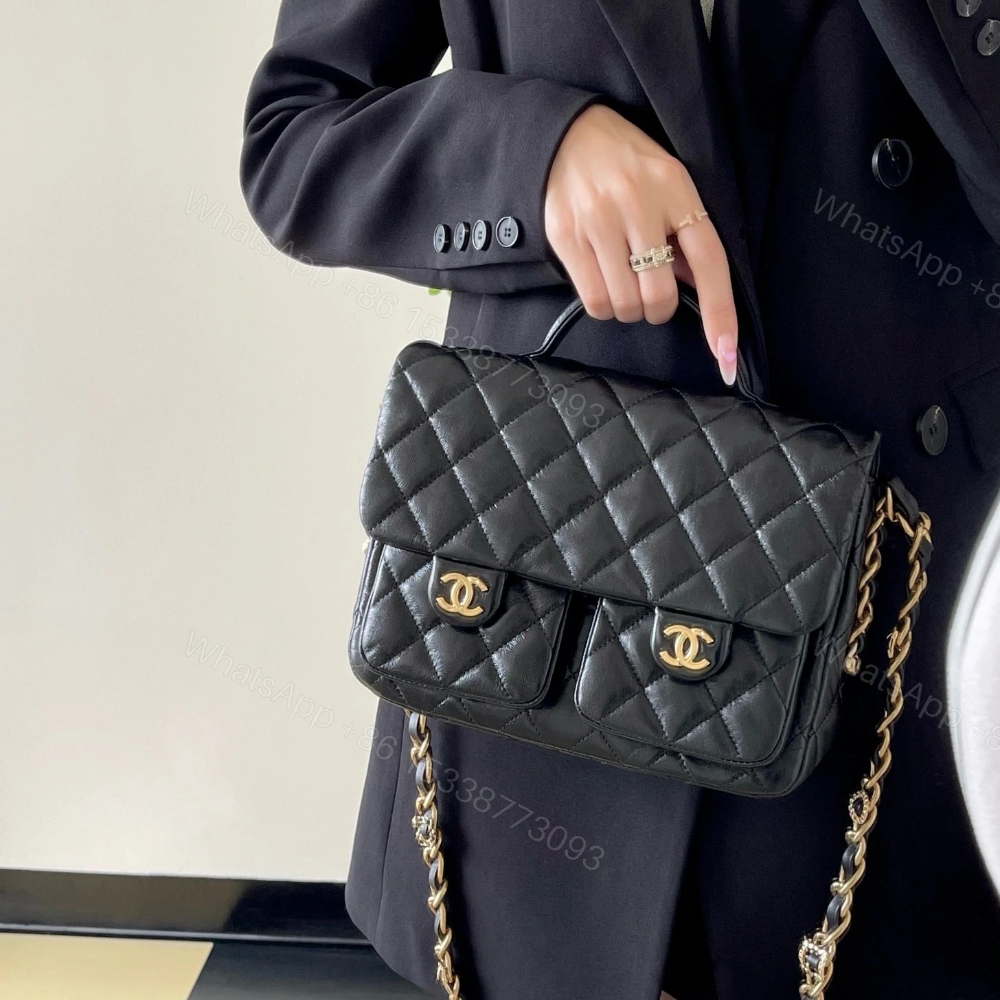 View 22 of 高仿Chanel24A*AS4993小羊皮手柄包免檢版