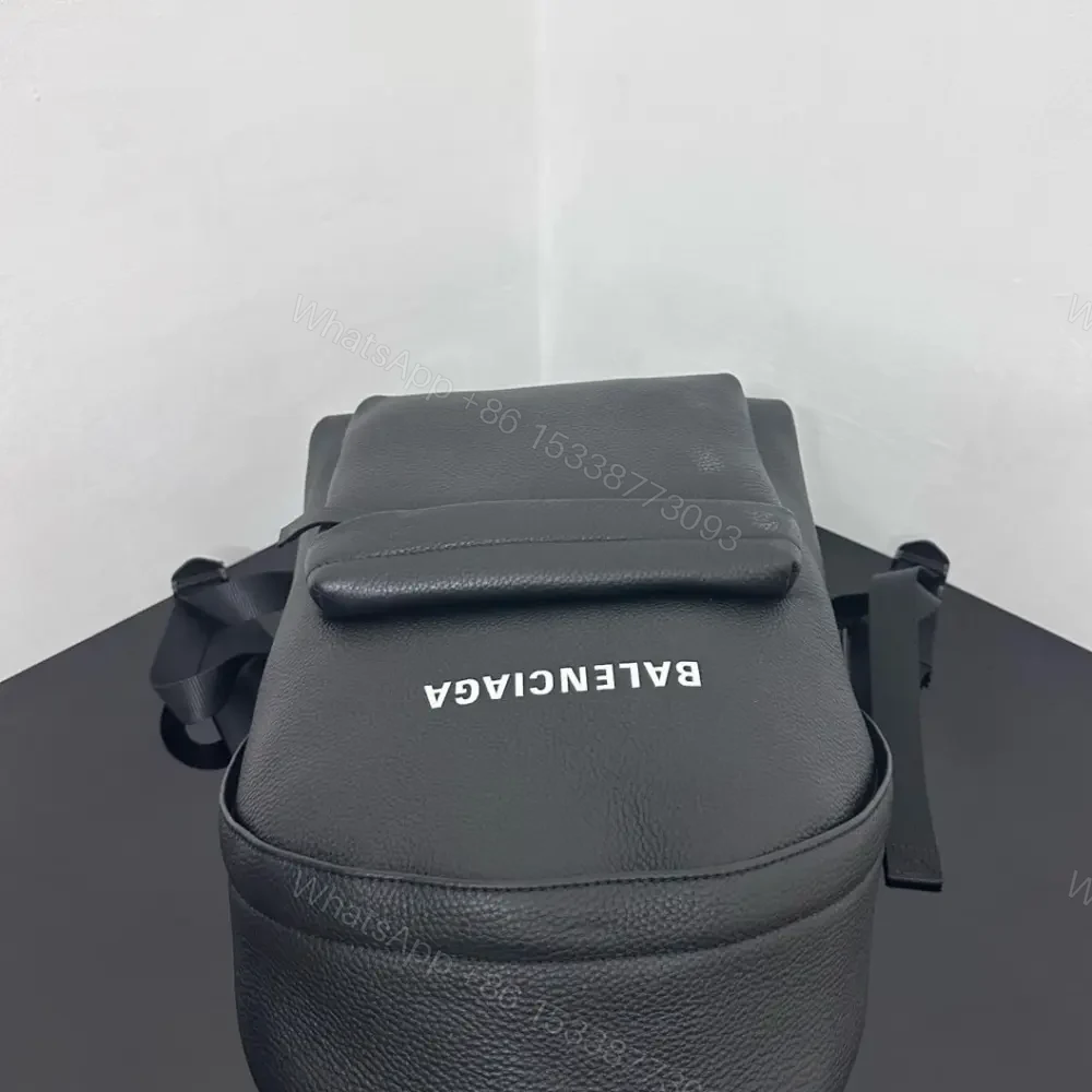 View 9 of 高仿BalenciagaExplorer系列小牛皮背包XS