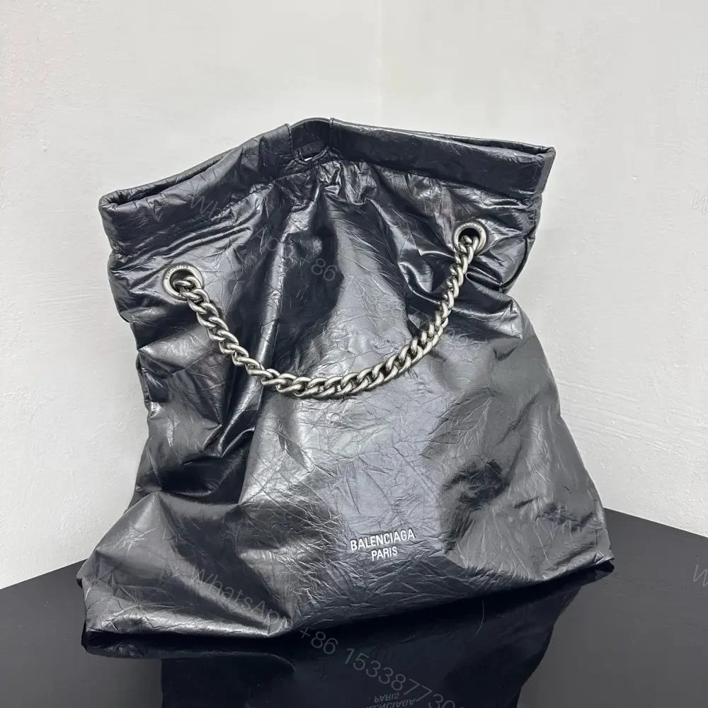 View 2 of 高仿Balenciaga2023Crushtote褶皺牛皮購物袋大號