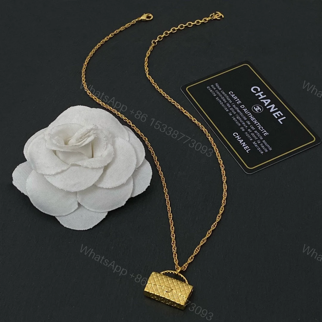 View 2 of EN – Lux Necklace CHL015