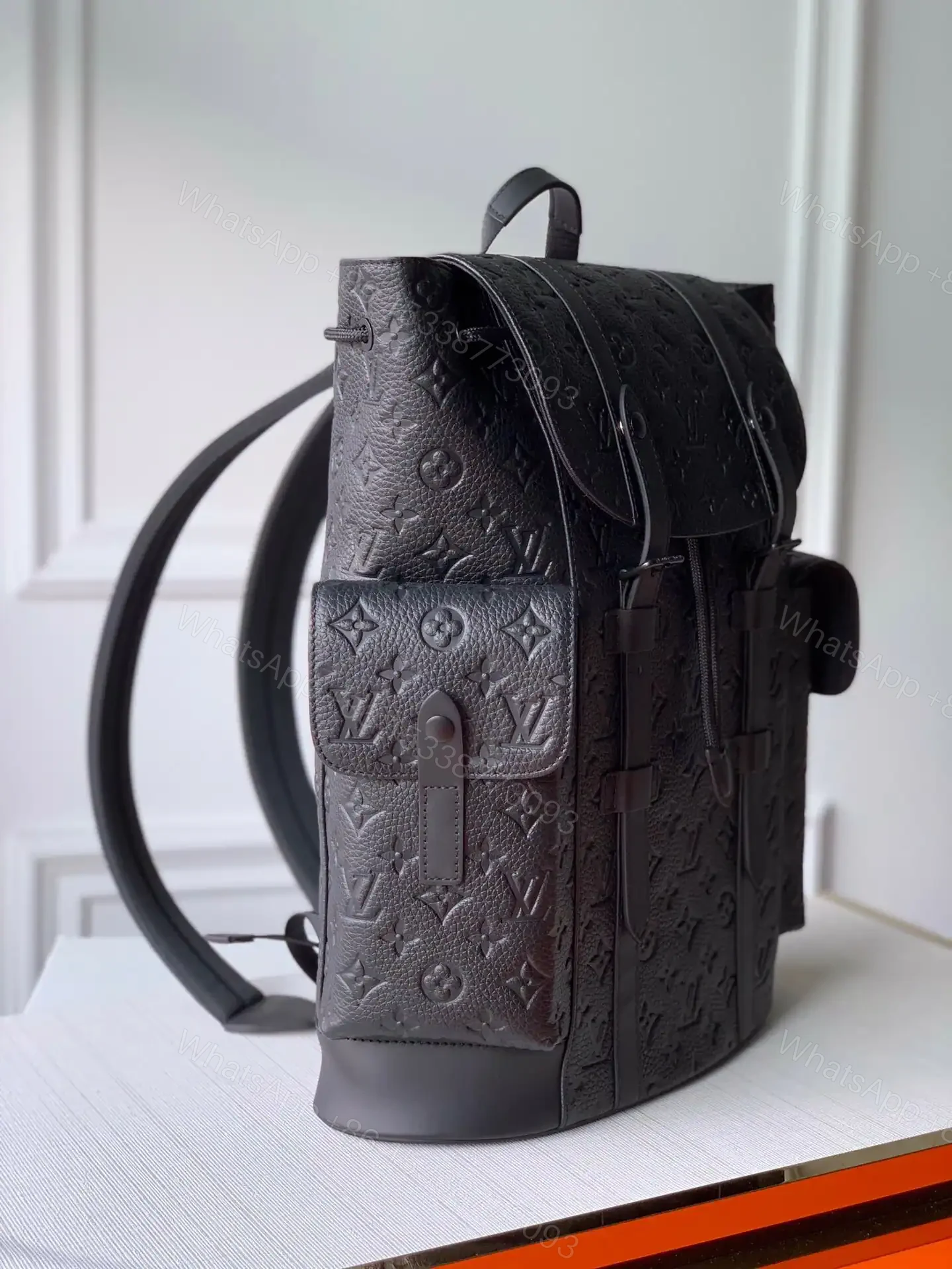View 4 of LOUIS VUITTON CHRISTOPHER MM – LBV373
