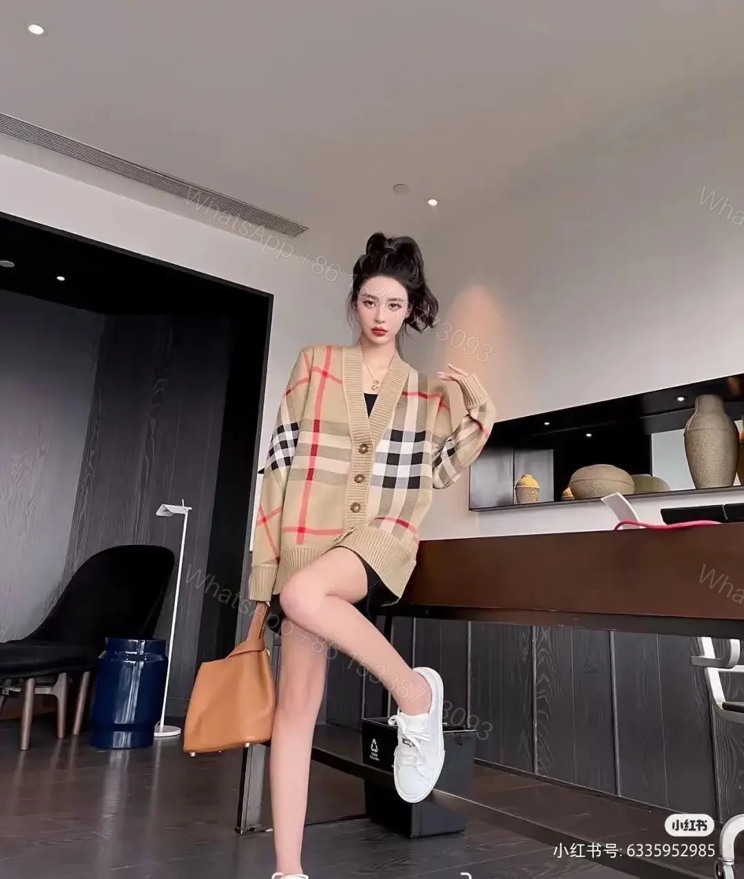 BURBERRY — view 1