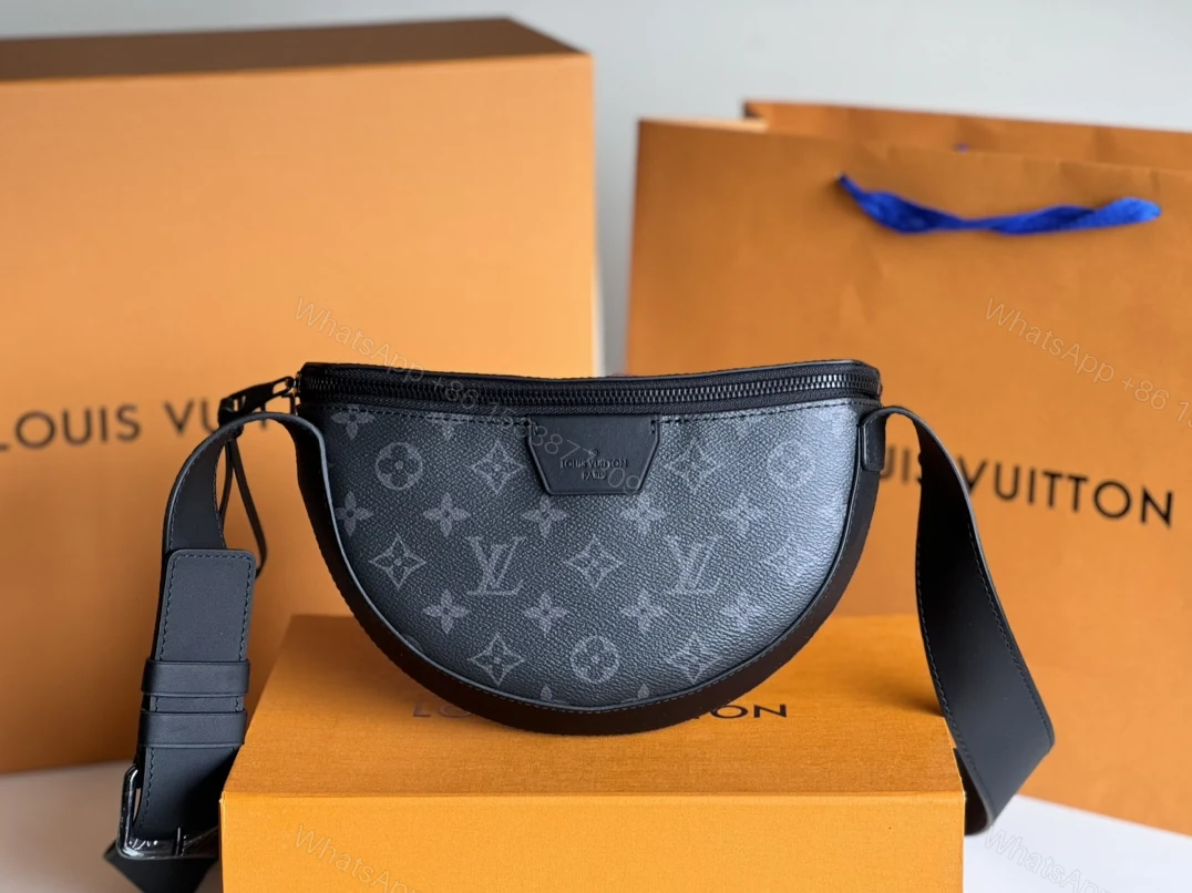 LV 原單Monogram Eclipse半月形腰包 M23835潮流百搭推薦款 — view 1