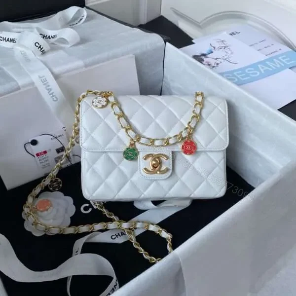 Chanel Chain Charm Smooth Leather Replica 11 Women’s Handbag White 20cm — view 1