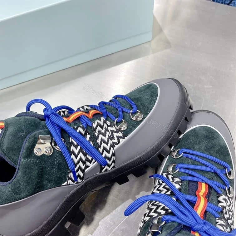 View 3 of LOUIS VUITTON SNEAKER – LSVT322