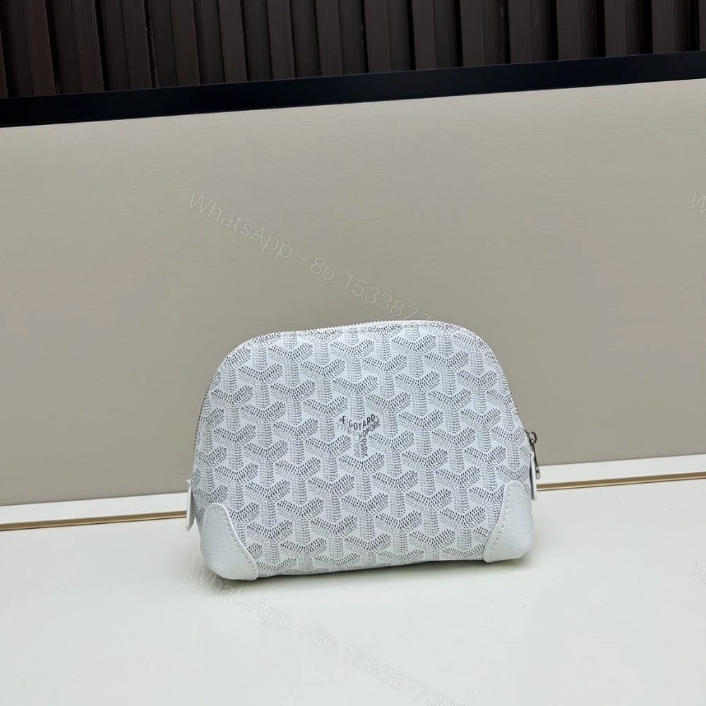 View 4 of GOYARD VENDÔME COSMETIC POUCH WHITE 18CM VENDOTPMLTY50CL50P