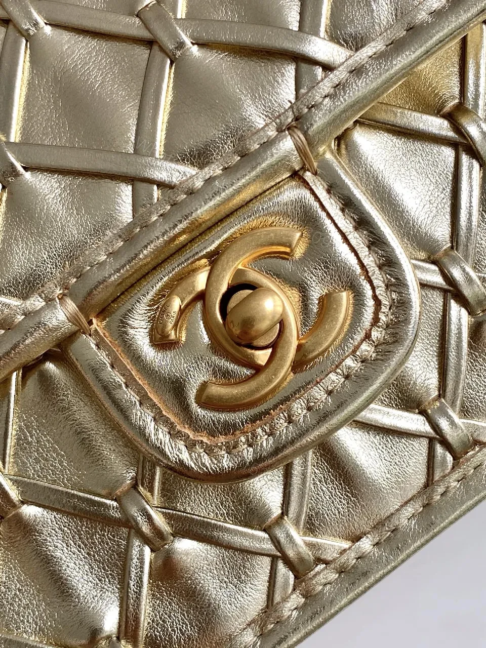 View 8 of Metallic Quilted Chain Bag: Compact Glamour, Weekend-Ready