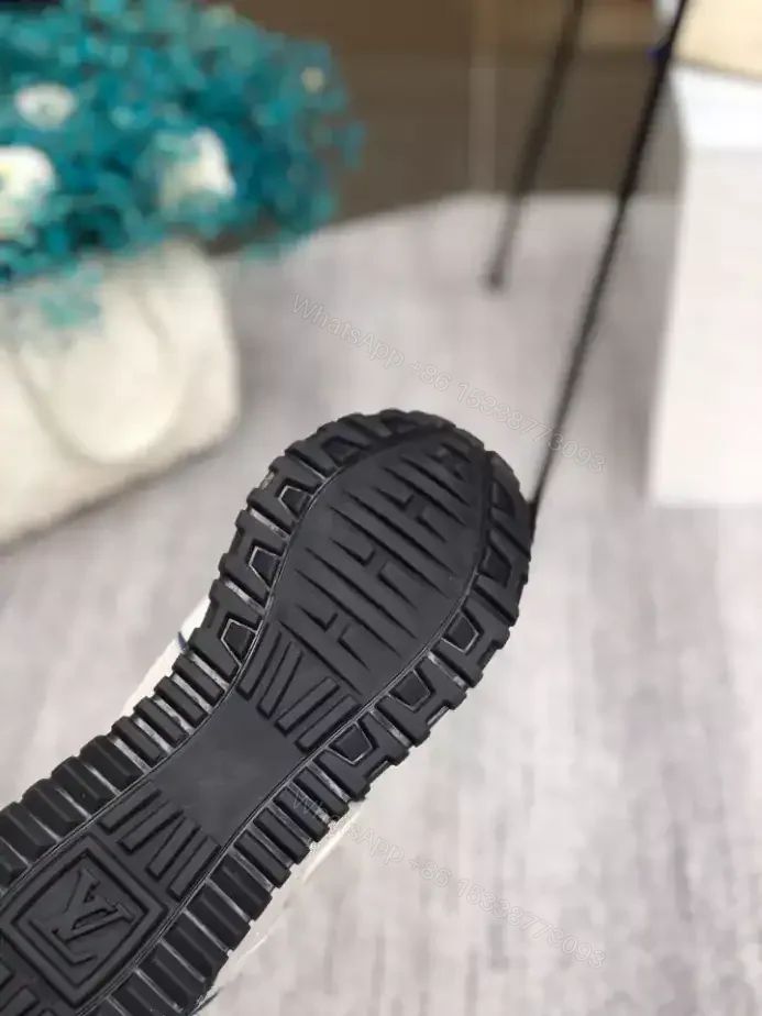 View 6 of LV RUN AWAY SNEAKER – LSVM056