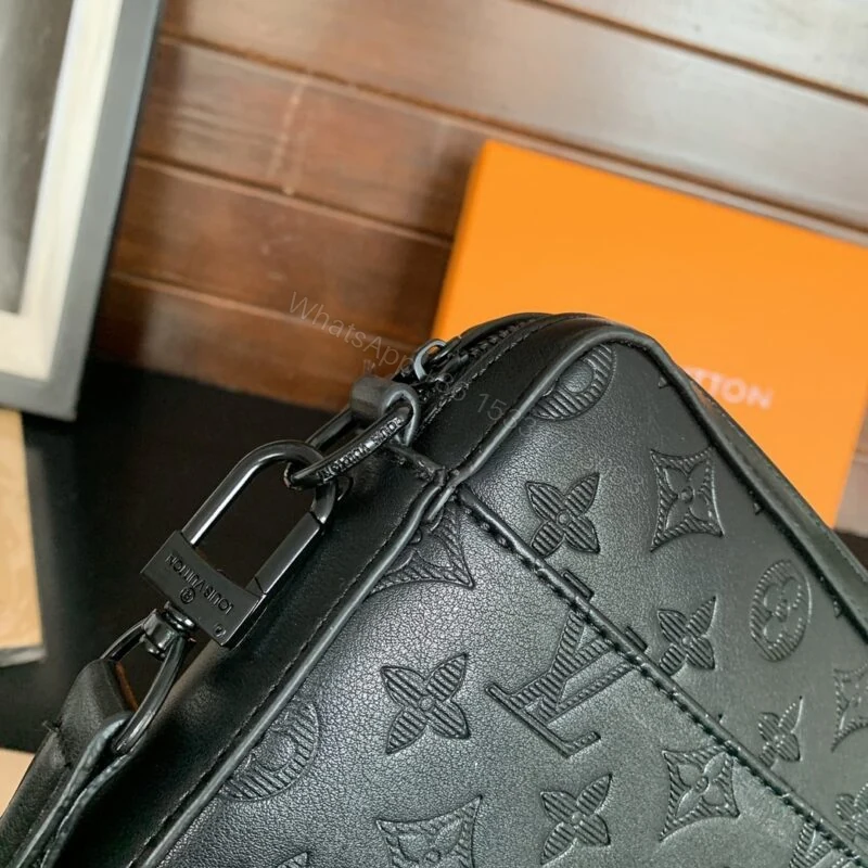 View 5 of Louis Vuitton Duo Messenger Bag Black 25Cm M69827