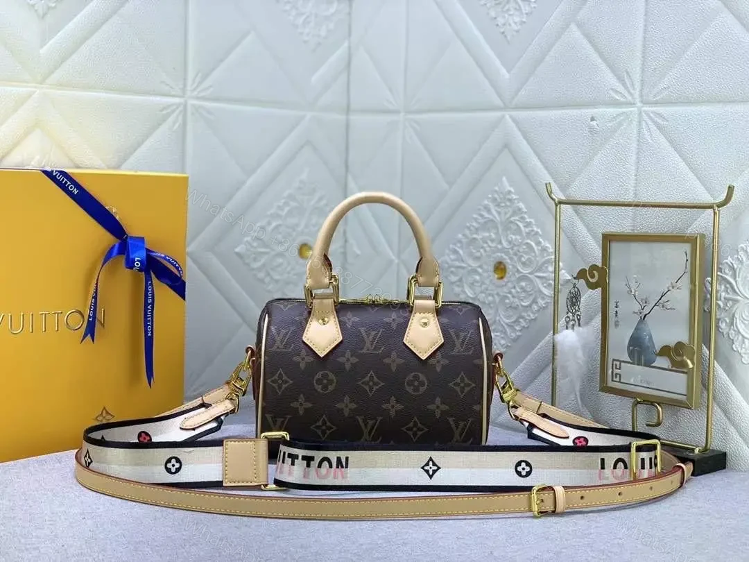 LOUIS VUITTON — view 1