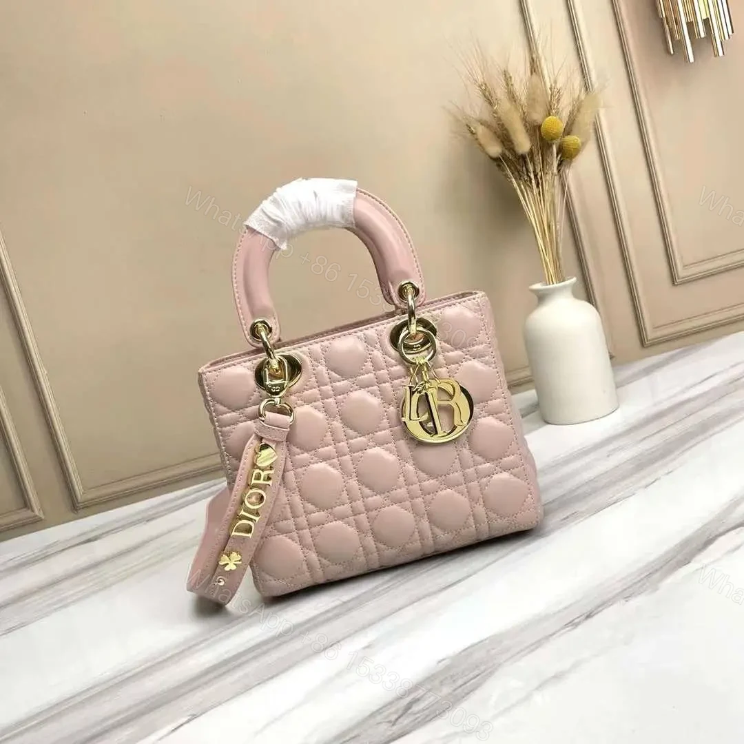 DIOR — view 1