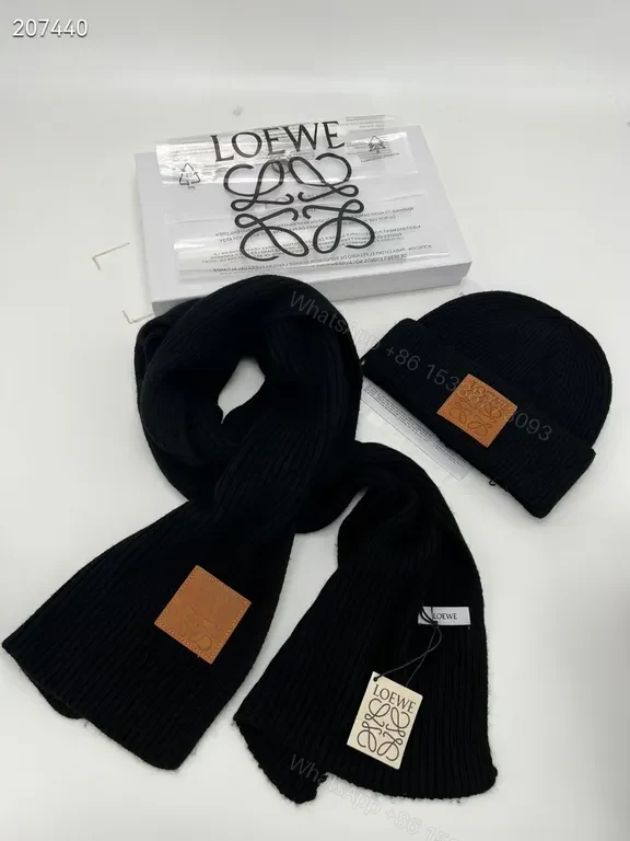 Cozy Black Knit Set: Premium Wool-Blend Luxury Scarf & Beanie — view 1