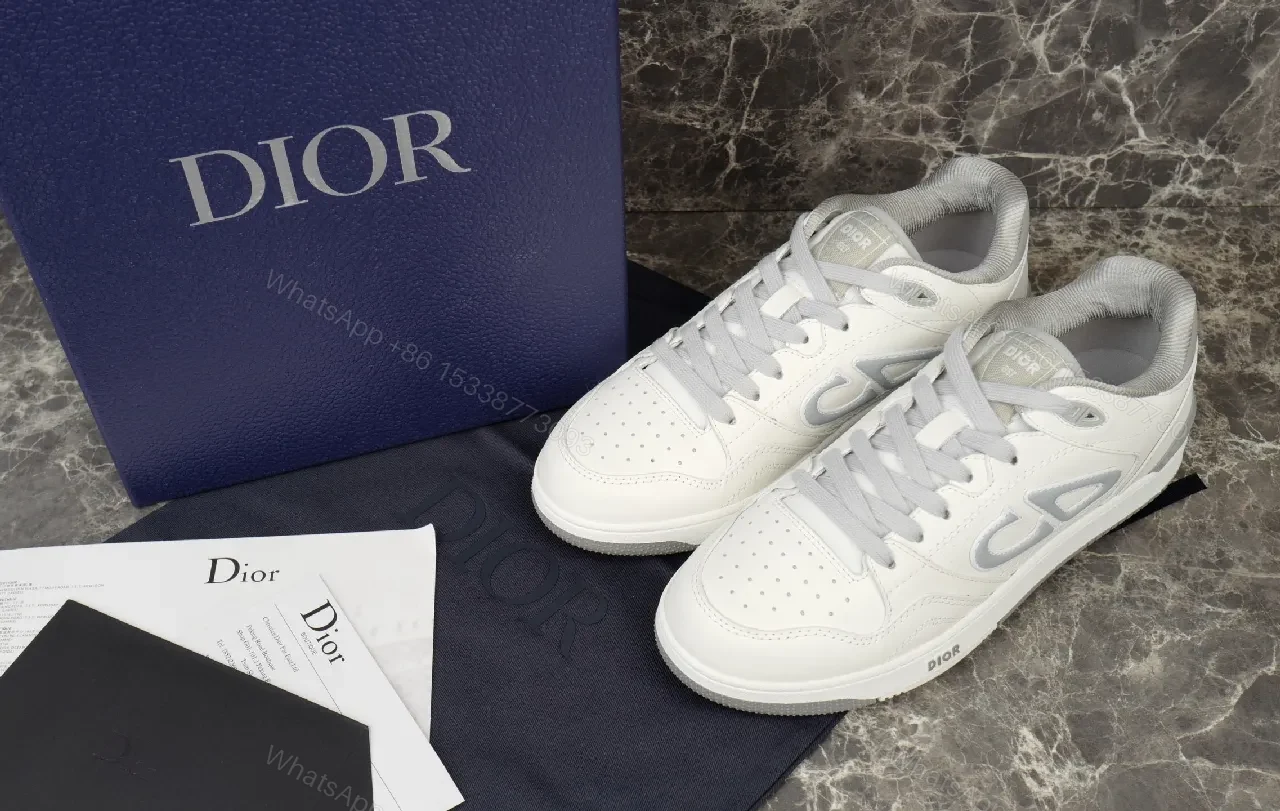 Minimalist Luxury Leather Sneakers - Premium Comfort, Everyday Style — view 1