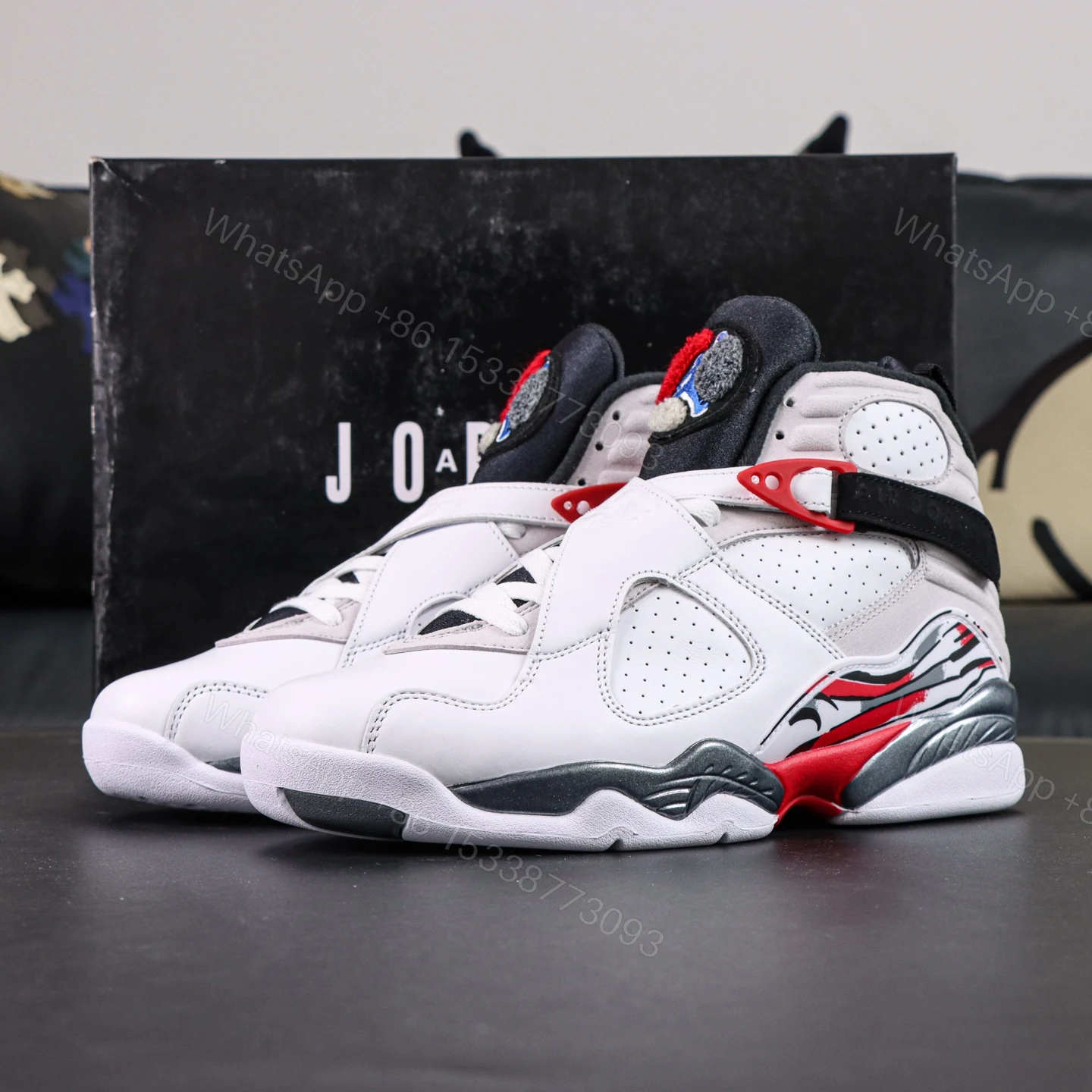 Air Jordan 8 Retro “Bugs Bunny” 2025 Reps — view 1