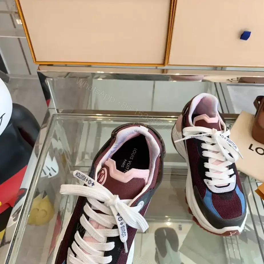 View 5 of LV WOMEN’S RUN 55 SNEAKER – LSVM063