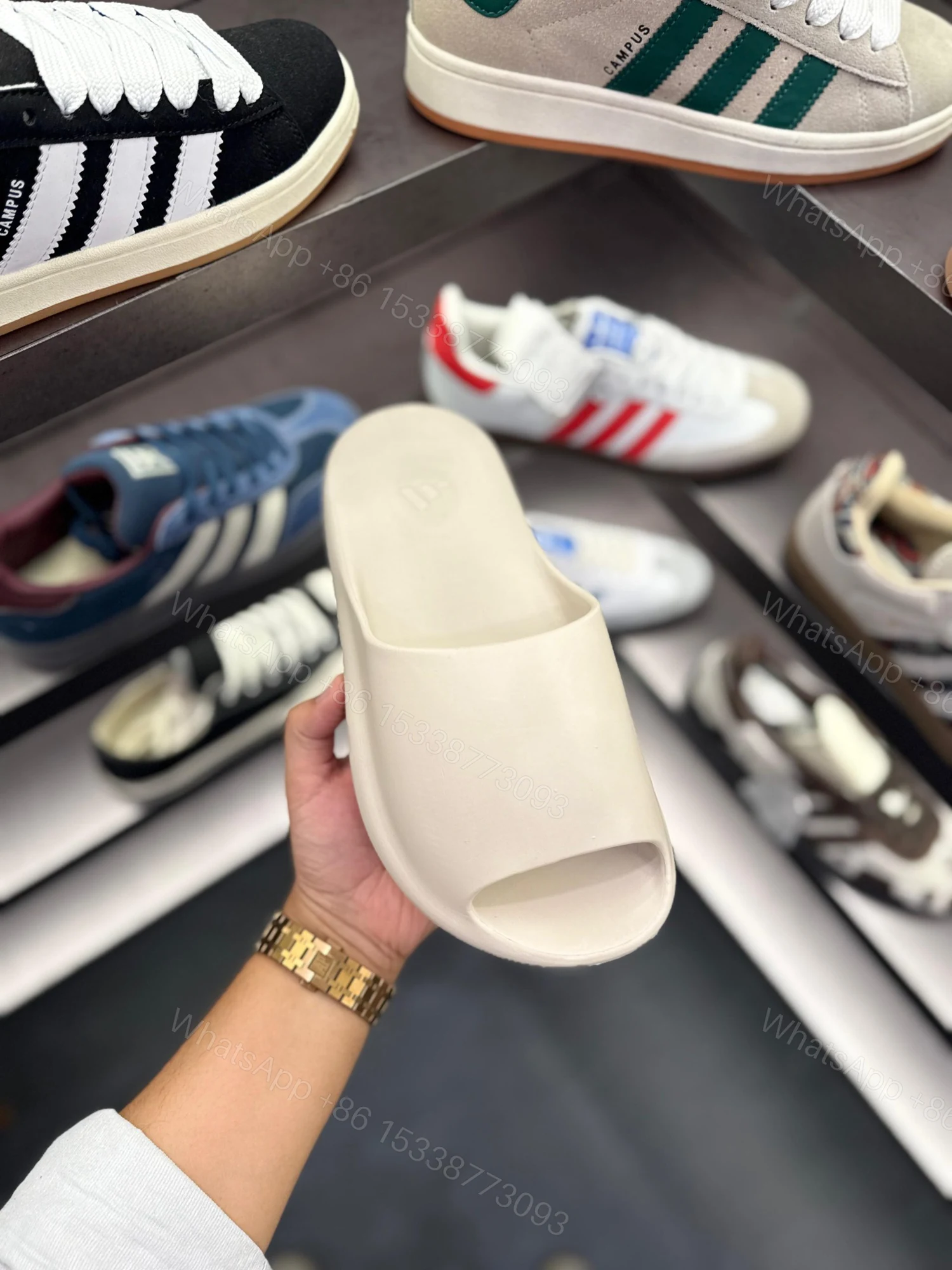 FIRST COPY ADIDAS 2024 YZY SLIDES — view 1