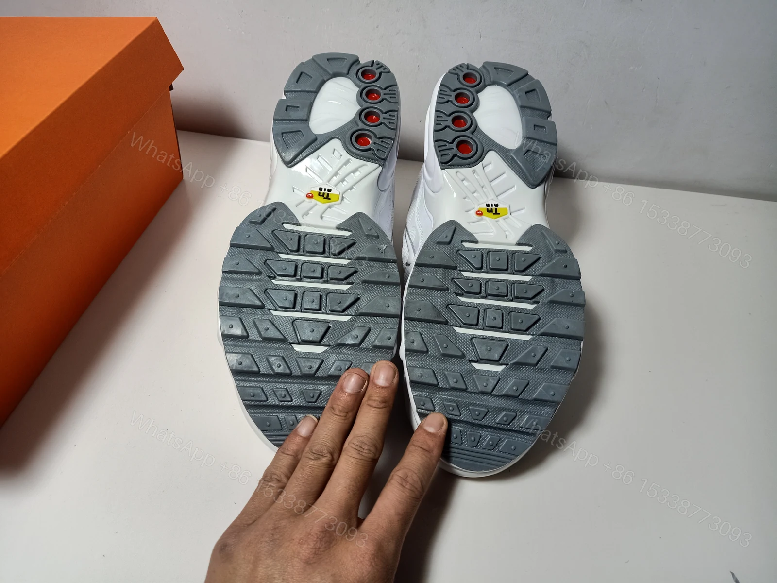 View 4 of Air Max Plus White (Nike Tn)