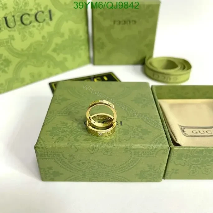 View 2 of Gucci Ring for Men QJ98425 – Luxury Yellow Gold Mirror 1:1 Replica