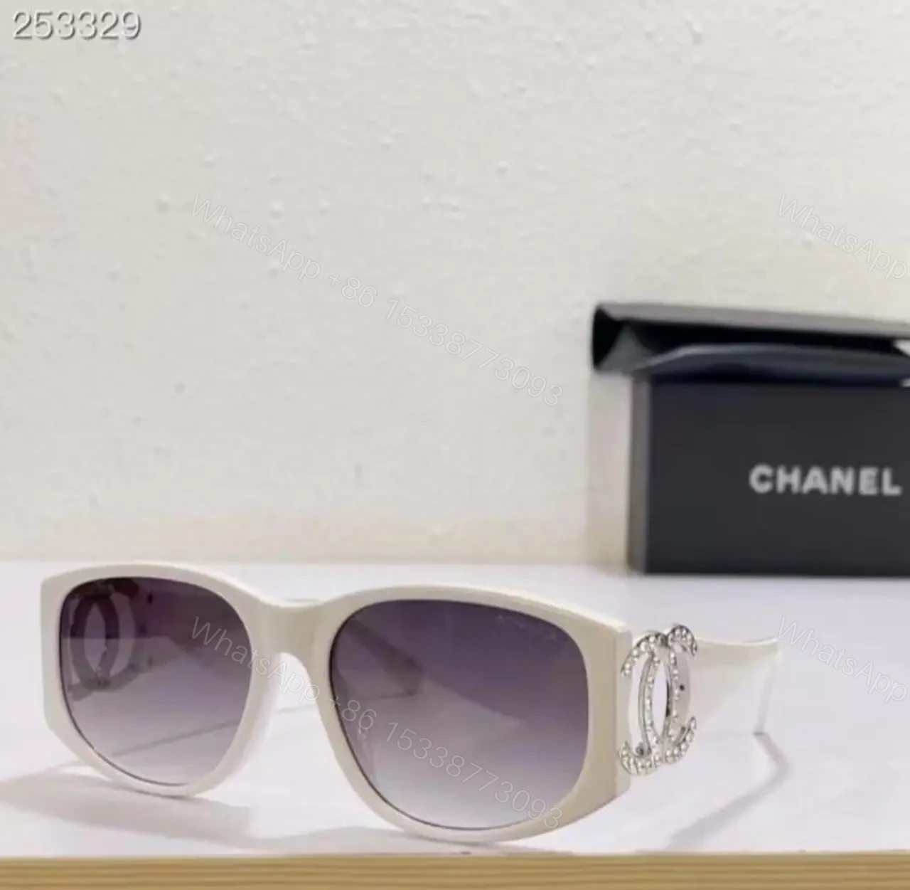 CHANEL — view 1