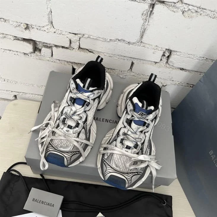 BALENCIAGA MEN’S 3XL TRAINERS – BB217 — view 1