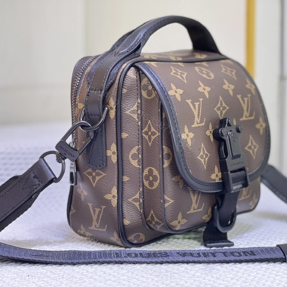 View 10 of LOUIS VUITTON QUEST MESSENGER BROWN 18CM M46973