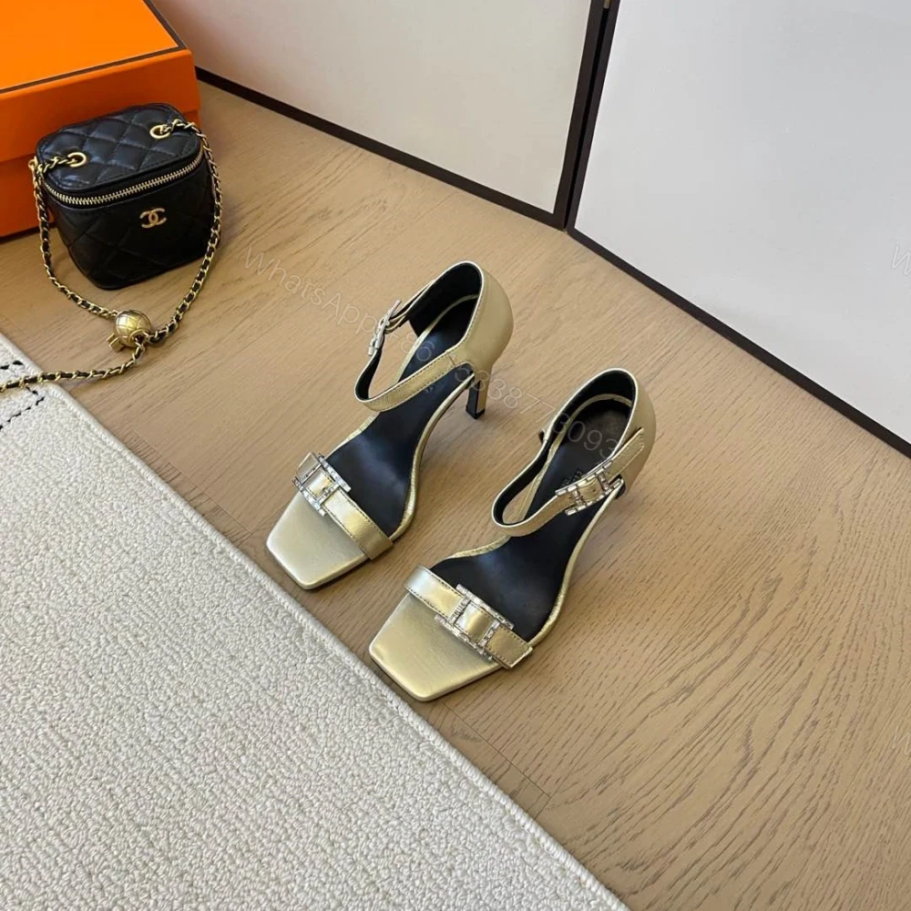 View 2 of 高仿Hermes*Judy系列H242034ZDR露趾涼鞋小牛皮10.5CM金色免檢版