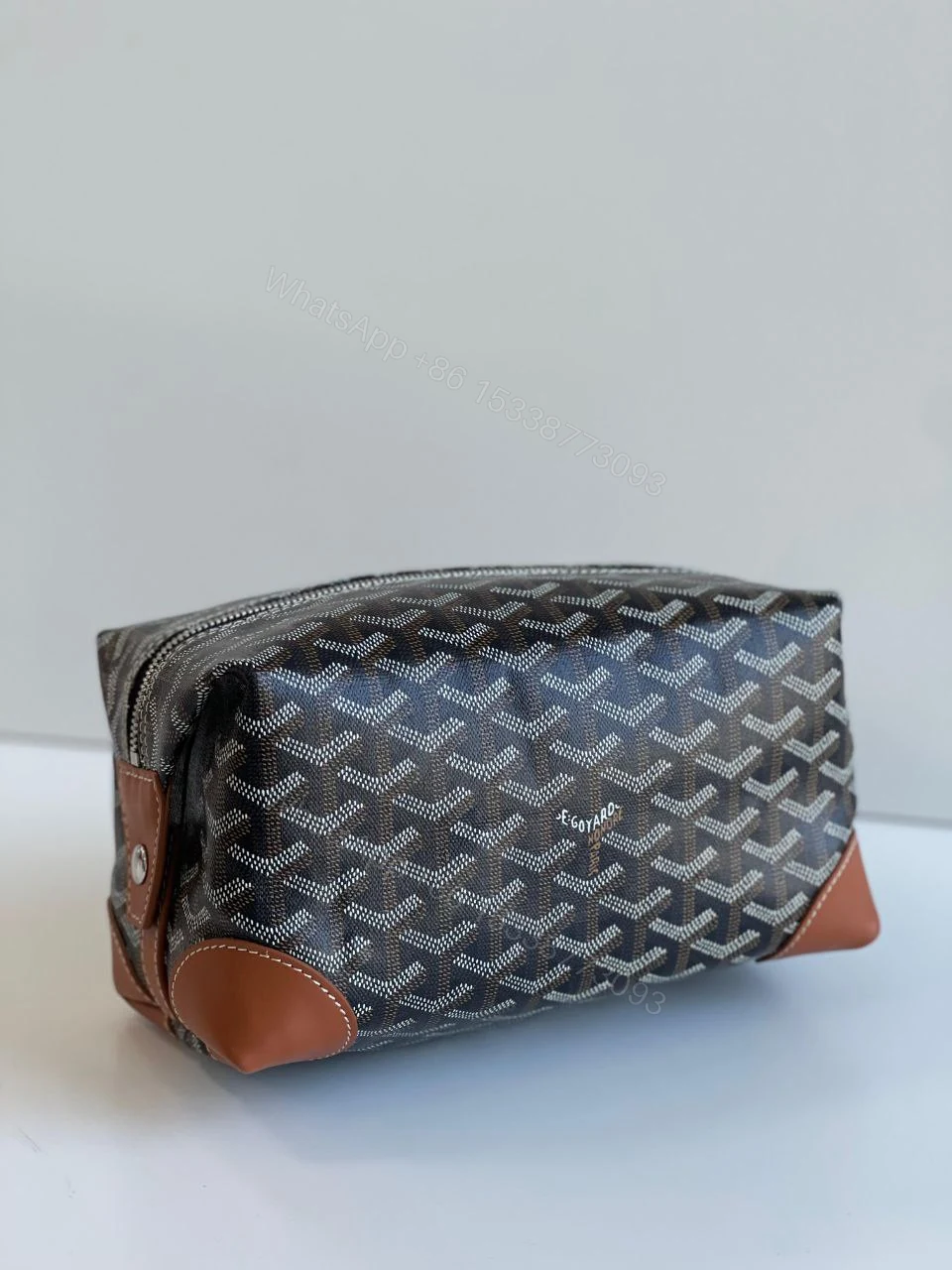 View 6 of BOWLING 25 TOILETRY BAG